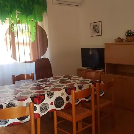 Villetta Ruja بيت للعطل