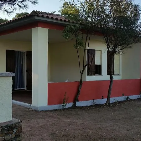 Villetta Ruja بيت للعطل